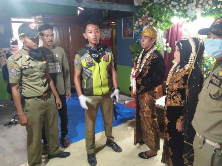 Hajatan Pernikahan di Blora Dihentikan Satpol PP