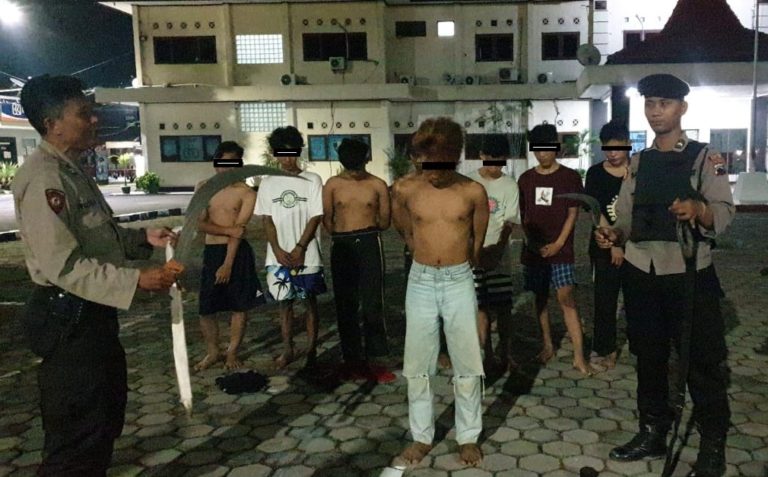Dua Kelompok Nyaris Bentrok, Sembilan Remaja Bersenjata Celurit dan Gear Dibekuk