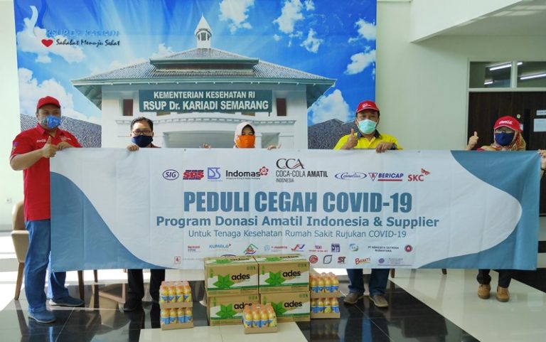 Coca-Cola Amatil Indonesia bersama Mitra Bagikan 13.000 Paket Produk Minuman ke RS Rujukan Covid-19