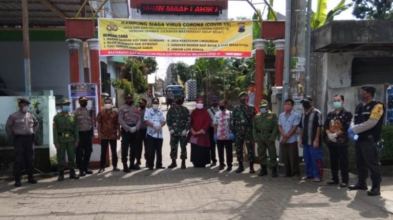 Canangkan Kampung Siaga Covid-19, Kapolsek Bawen Ingatkan Jaga Jarak dan Pakai Masker