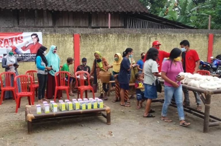 Pasar Rakyat Darurat Covid-19 di Sraten Tuntang Terapkan Protokol Kesehatan