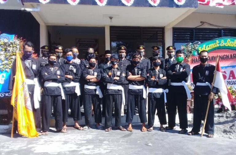Pendekar PSHT Datangi Polsek Ungaran, Ini yang Dilakukan Saat Ditemui Kapolsek