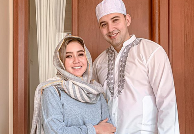 Sholat Istikharah Kuatkan Cita Citata Akhiri Hubungan dengan Bule Belanda