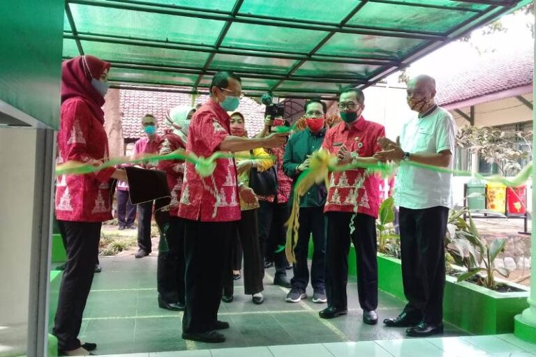 Laboratorium DLH Terakreditasi KAN, Uji Lingkungan Industri Kini Lebih Mudah