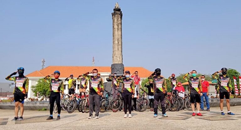 Kampanyekan Solidaritas Indonesia, Alfamart Semarang Gowes Keliling Spot Bersejarah