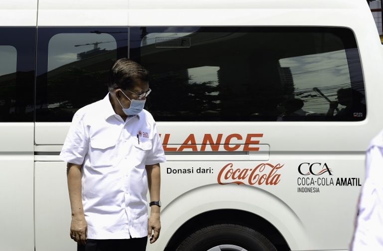 Dukung Penanganan Covid-19, Coca-Cola Bantu Satu Unit Ambulans kepada PMI