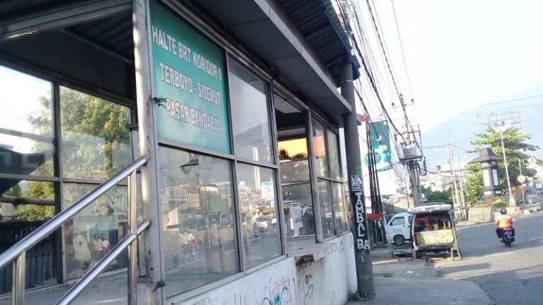 Kelompok Jambret Tiga Kota Gasak HP Dokter di Halte BRT Pasar Bandarjo Ungaran