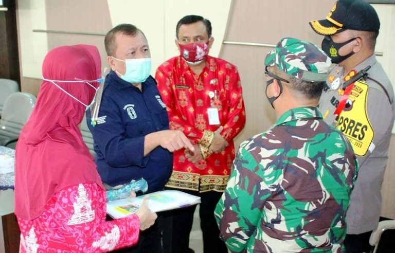 Pemkab Semarang Baru Kirim 33 Persen Uji Swab dari Target Pemprov Jateng Pemkab Semarang Baru Kirim 33 Persen Uji Swab dari Target Pemprov Jateng