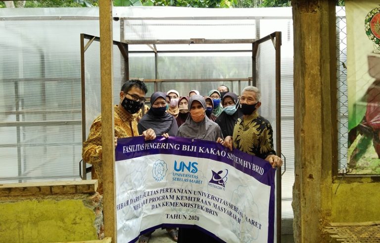 Fakultas Pertanian UNS Bantu Alat Pengering Sistem Hybrid Petani Gunung Kidul