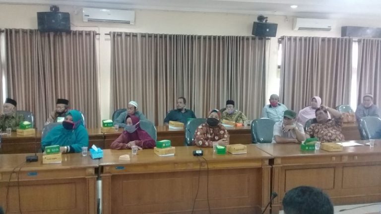 Tanah Miliknya Belum Dilunasi sudah Didirikan Perumahan,  Belasan Warga Kalongan Ungaran Wadul Dewan