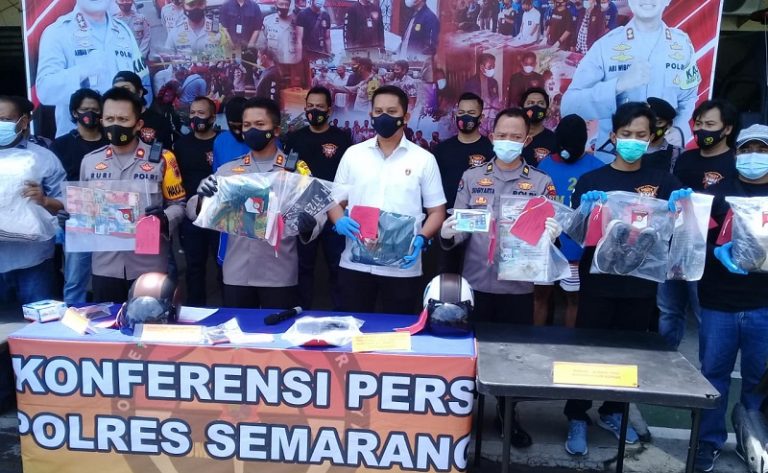 Pembunuhan Siswi SMU di Hotel Bandungan: Korban Tinggalkan Kalung Bertuliskan “Dhea”