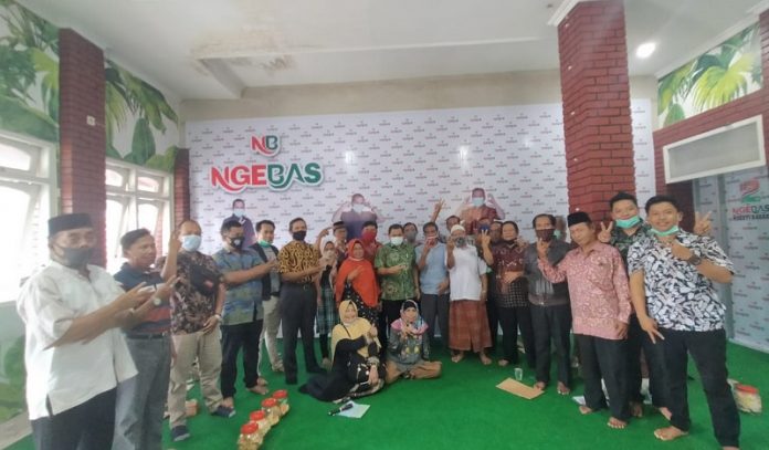 ngebas izin