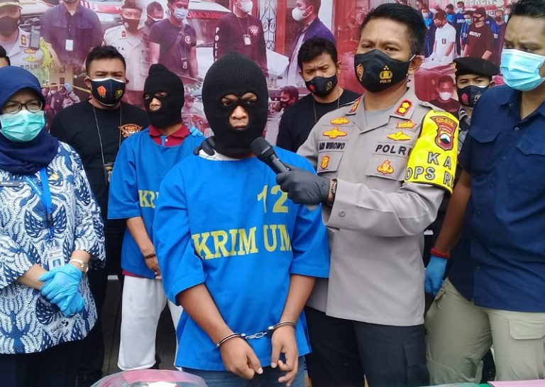 Dijebak Pesan COD, Siswi Penjual Baju Online Diperkosa di Kebun Kawasan Jambu