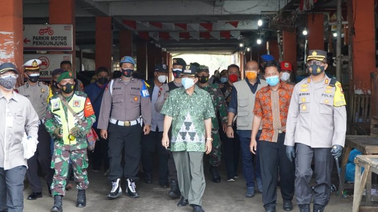 Kapolres Bersama Forkompimda Cek Pusat Keramaian Saat “Dua Hari di Rumah Saja”