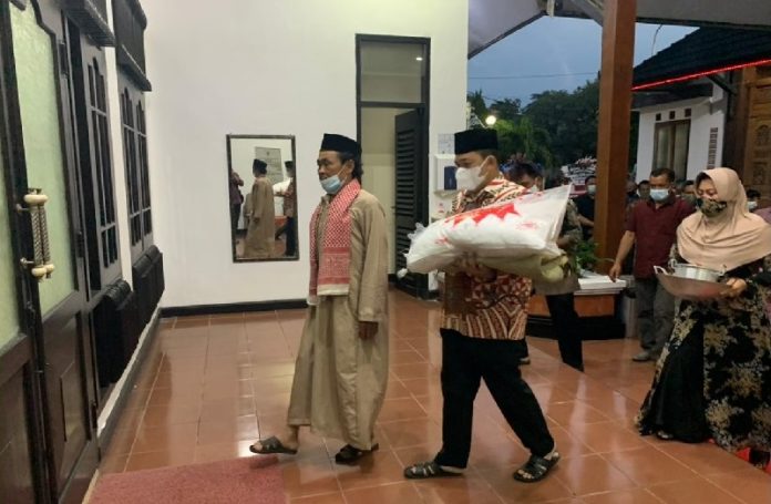 bupati rumdin1