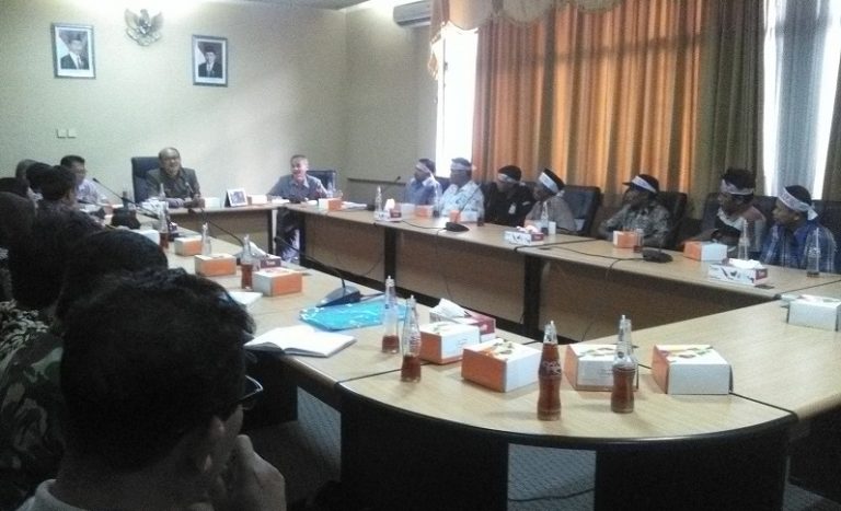 Pertanyakan Status Kades Plumbon, Hari Ini Perwakilan Warga akan Datangi Polres