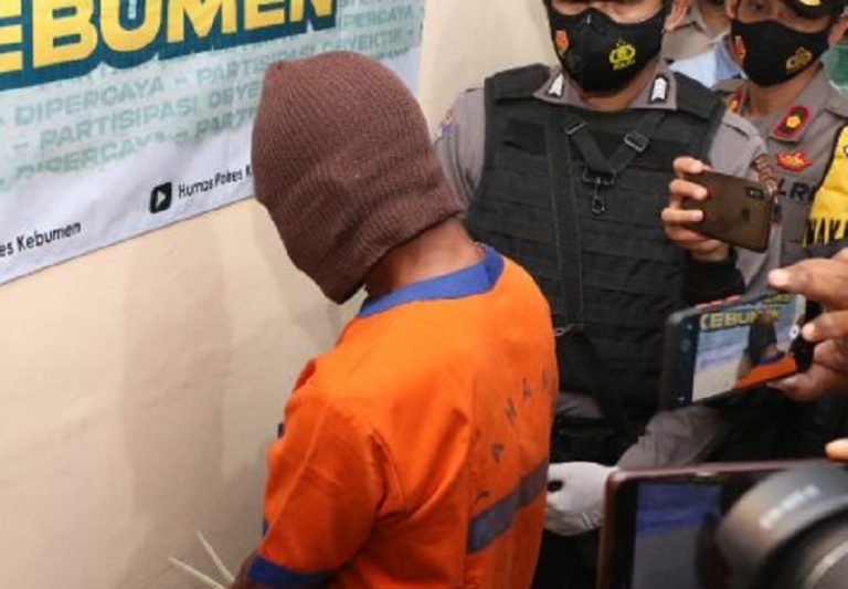 Ini Alasan Pelaku Bacok Tetangga Sekeluarga hingga 1 Orang Tewas