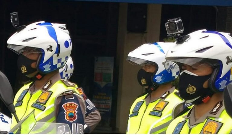 Tilang ETLE Dimulai 23 Maret, Helem Petugas Patroli Dipasang Kamera Kopek