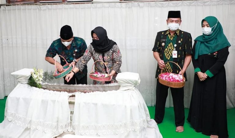 Ziarah ke Makam Sunan Bayat, Bupati Semarang Doakan Kesejahteraan Masyarakat