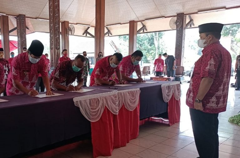 Bupati Ngesti Nugraha Ingatkan Kades Risiko Penyalahgunaan Dana Desa