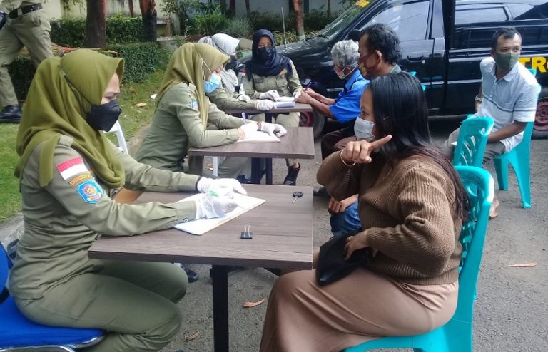 Lima Minggu Operasi Yustisi Prokes, Satpol PP Kumpulkan Denda Rp 12 Juta