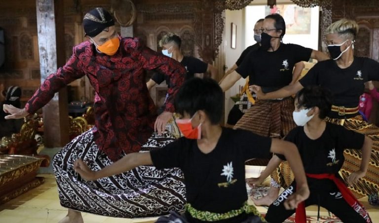 Ganjar Tertarik Cerita Relief Candi Borobudur Jadi Pagelaran Sendratari