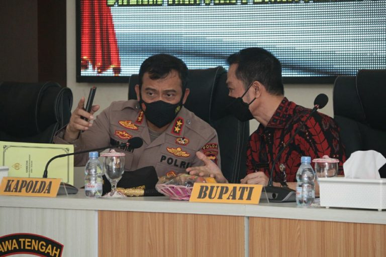 806 Warga Kudus Positif Covid-19, 6 Desa Lockdown, Ini Pesan Kapolda dan Pangdam