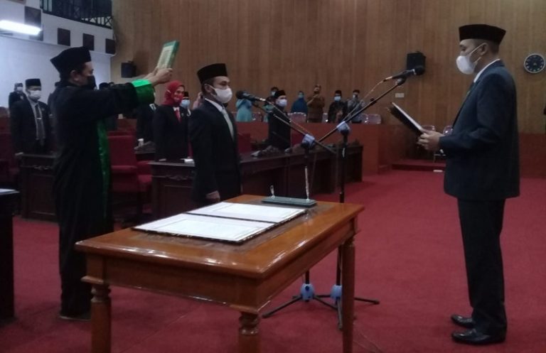 Ustadzun Resmi Gantikan Basari, Ini Pesan Ketua DPRD Kabupaten Semarang