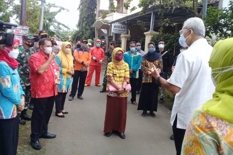 Ruang Perawatan Covid-19 Penuh, Ganjar: Siapkan Rumah Sakit Darurat