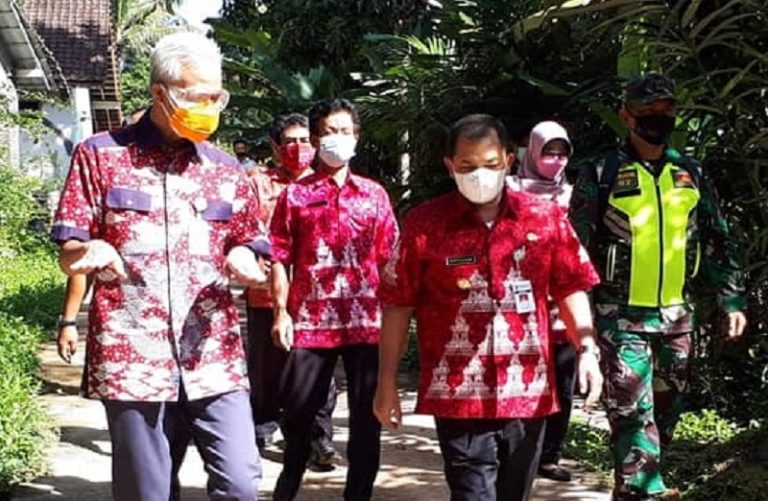 Ganjar Arahkan Daerah Zona Merah Perbanyak “Gerakan di Rumah Saja”