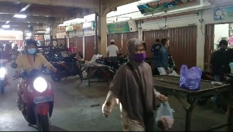 Pasar Boyolali dan Salatiga Tutup, Pedagang Bandarjo Ungaran Wajib Prokes