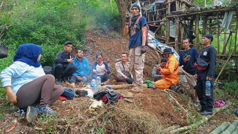 Tiga Orang Hilang Ditemukan Selamat di Gubuk Mbah Suko Gunung Ungaran