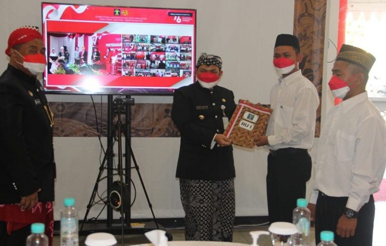 Bupati Serahkan Surat Remisi 349 Napi Lapas Ambarawa