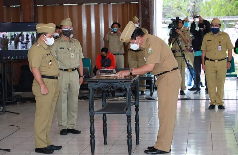 Djarot Supriyoto Jabat Sekda Kabupaten Semarang, Bupati: Harus Kreatif dan Inovatif