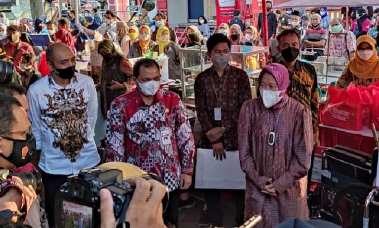 Penyaluran Bansos Terhambat, Risma Minta Data Penerima Disetting Ulang