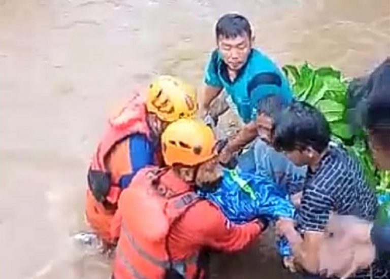 Motor Tergelincir Masuk Saluran Air, Warga Asinan Bawen Ditemukan Meninggal