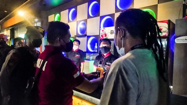 Ditresnarkoba Polda Jateng Tutup Tempat Hiburan Melanggar Jam Operasional