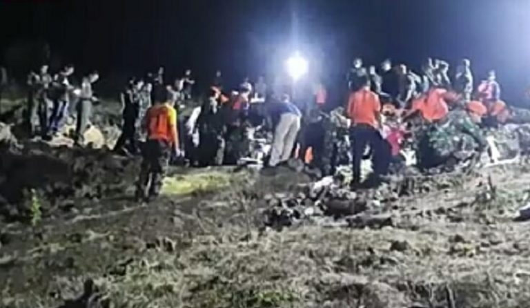 Kesaksian Warga Detik-detik Jatuhnya Pesawat Latih T-50i Golden Eagle di Kradenan Blora