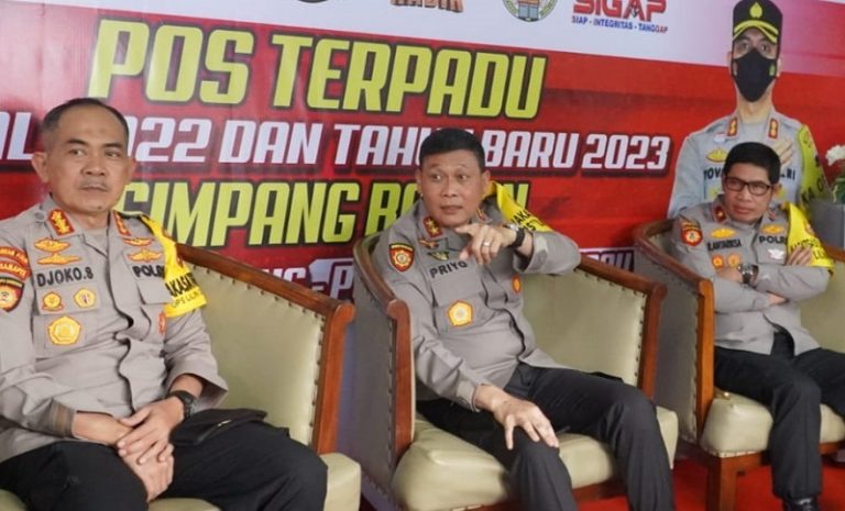 Pantau Lalu Lintas di Pospam Simpang Bawen, Irjen Priyo: Arusnya Padat