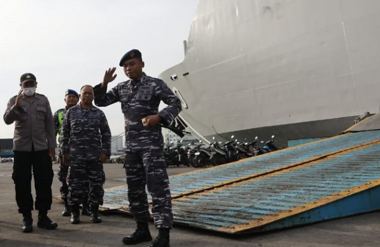 Stok BBM di Karimunjawa Tinggal 2 Hari, KRI Makassar-590 Siap Droping Hari Ini