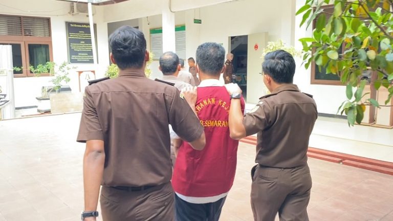 Mantan Dirut PDAM Kabupaten Semarang Tersangka Korupsi Rp 8,5 Miliar Resmi Ditahan